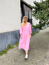Afbeelding in Gallery-weergave laden, Zahra Dress Pink
