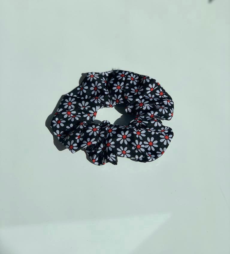 Flower Scrunchie Black